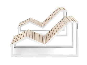 Bella lavica na opaľovanie