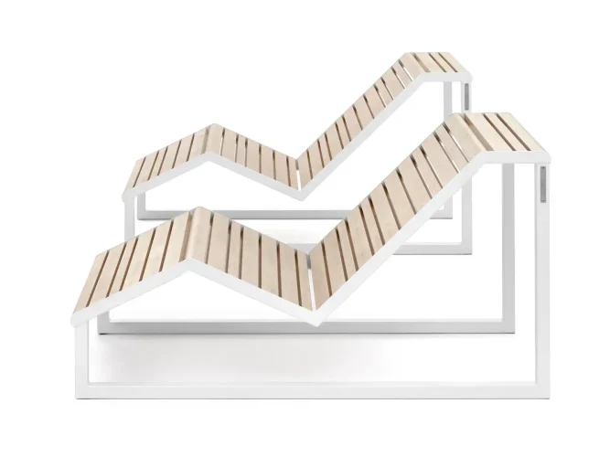 Bella lavica na opaľovanie