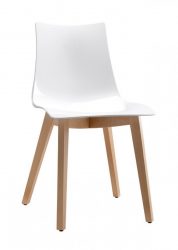 drevená stolička