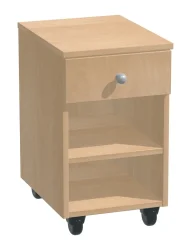 Nočný stolík na kolieskach
